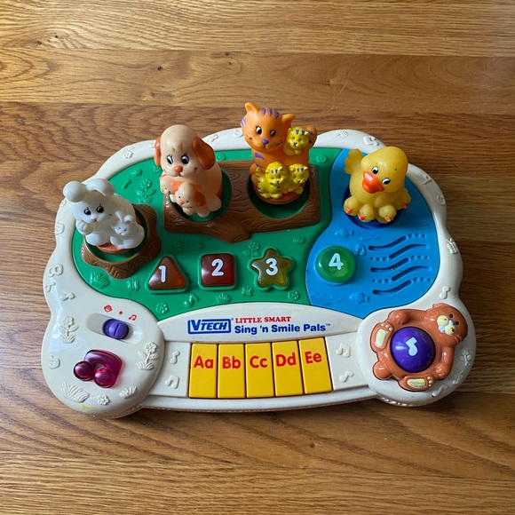 VTech Little Smart SING N SMILE PALS Musical Keyboard - 4 Melodies 4 Animals - Picture 1 of 10